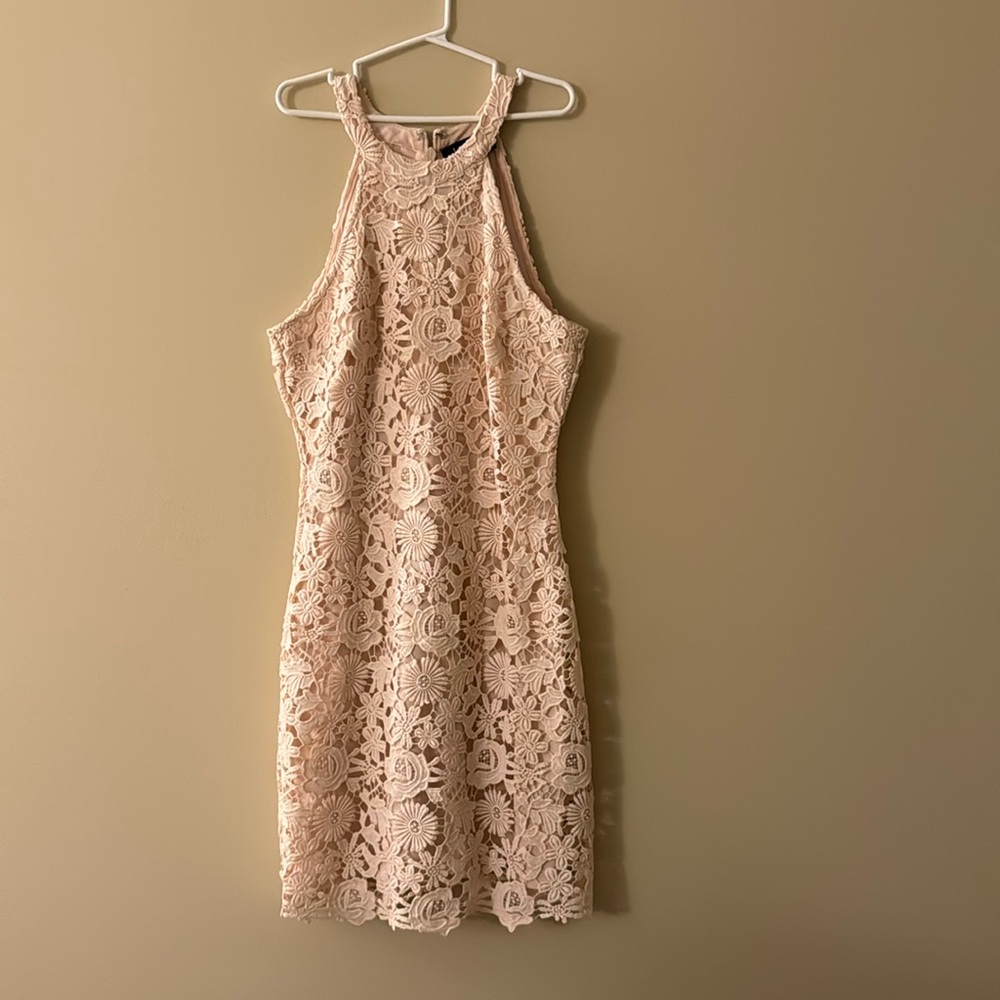 Lace Body-con Dress